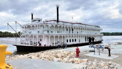 American Duchess docking at Kimmswick