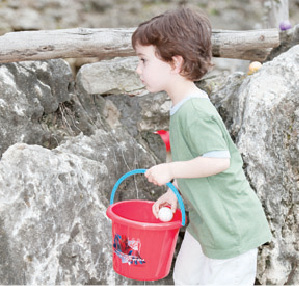 Windsor Baptist Easter Egg hunt draws 100 children 