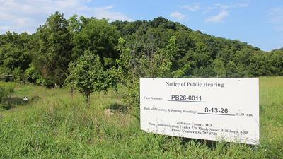 The Jefferson County Planning and Zoning Commission on Aug. 13 narrowly approved a 200-home subdivision on Lions Den Road in Imperial, called Lionstone.