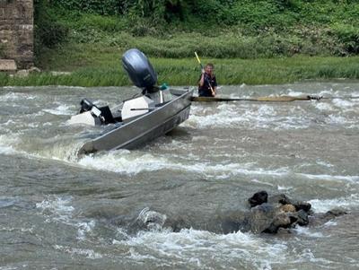 Cedar Hill Fire recovers boat from Big River