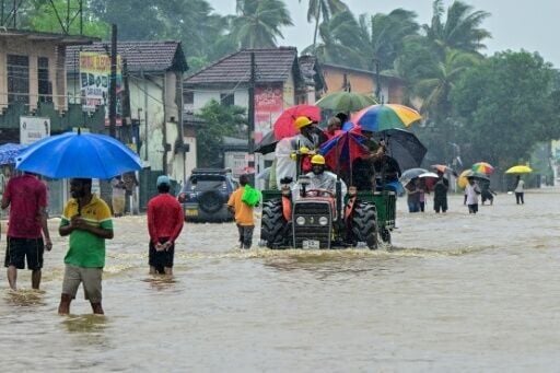 Sri Lanka has appealed for international assistnace to help the nearly half a million people affected by the floods