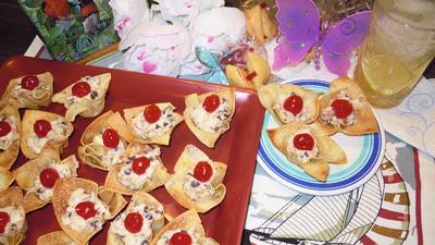 Cream Cheese Sundaes