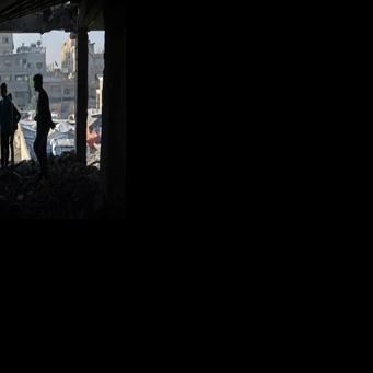 Israel launches fresh strikes on Gaza as Qatar fears for truce