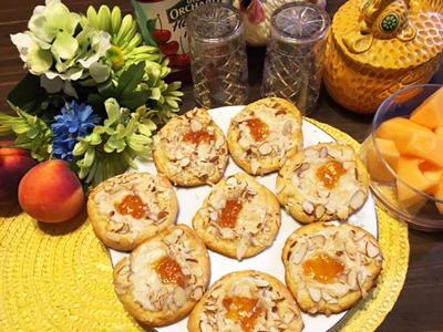 Easy Cheese-Apricot Danish Rolls