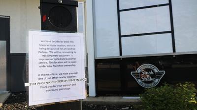 A sign announcing that the Steak 'n Shake in Eureka has closed until a franchisee can be found.