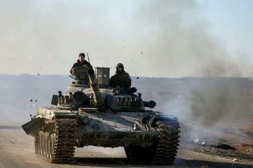 Syrian government forces make their way towards Hasakeh city in the northeast on January 20
