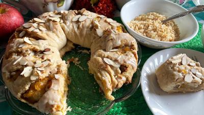 Apricot Coffeecake Tea Ring