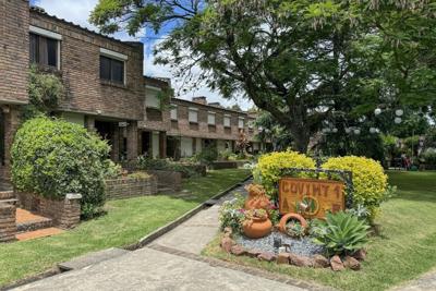 Located in the Peñarol neighborhood of Montevideo, COVIMT 1 was the city's first mutual aid housing cooperative. It was founded by textile workers, who completed construction of the complex in 1972. Bé Estudio, CC BY-SA