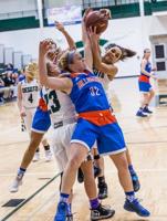Hawks hang on despite Bone's scoring spree in fourth