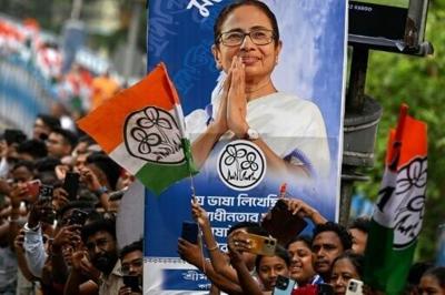 Supporters of the All India Trinamool Congress party attend a rally of Chief Minister of West Bengal Mamata Banerjee on April 27, 2026