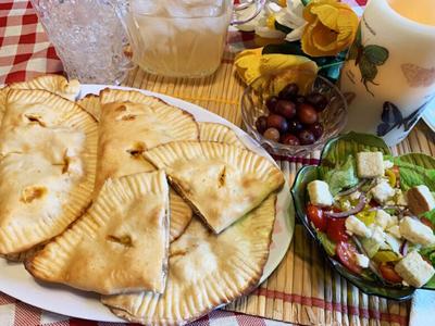 Calzones with Chicken Mushroom Filling