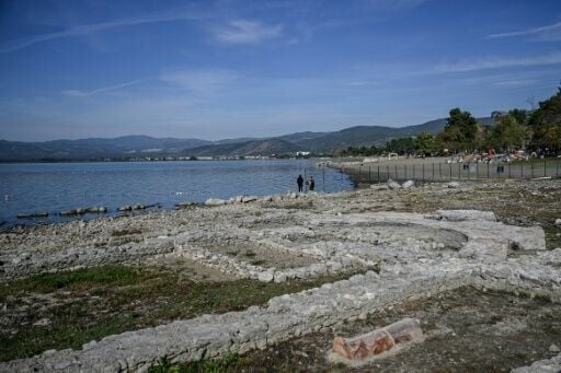 The ancient basilica, which now stands on the shore of Lake Iznik, has three naves and covers an area of 800 square metres (yards)
