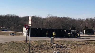 3-18-19 tractor-trailer turnover hwy 141 ramp