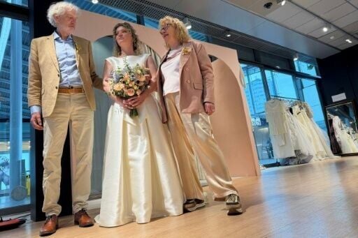 The Free Fashion foundation helped organise the wedding in Utrecht rail station, the country's busiest