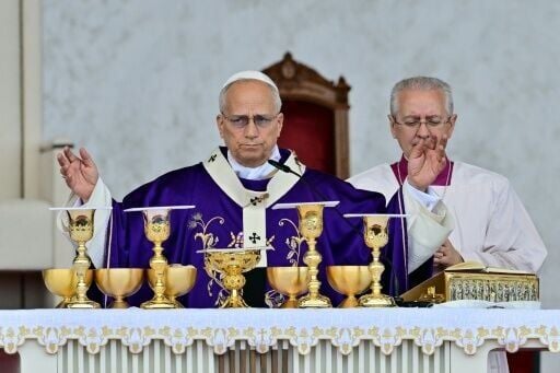 Pope Leo called on Lebanon to overcome its ethnic and religious divisions and unite to return the country 'to its former glory'