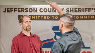 Our man Tony Krausz knows how to immerse himself into a story. Here he has trouble following Deputy Vance Margolf’s finger.