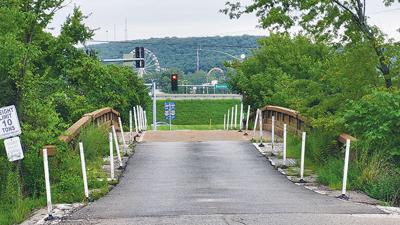 The new Allenton Bridge will be built west of the current bridge and will have four lanes for traffic.