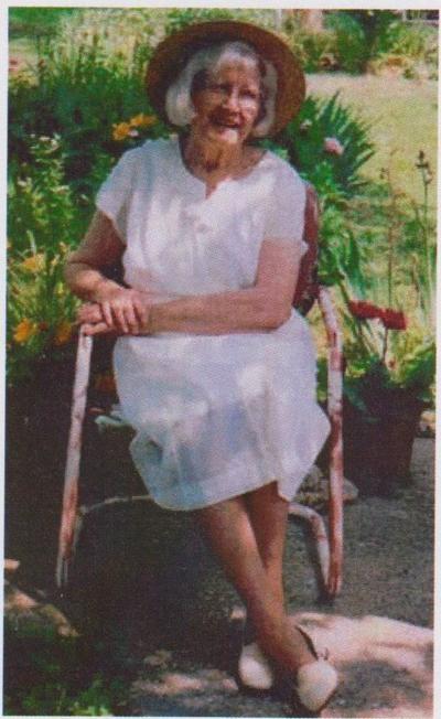 Anita Fischer, 90, De Soto