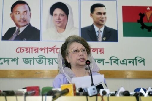 Khaleda Zia speaks during a press conference in Dhaka in March 2015
