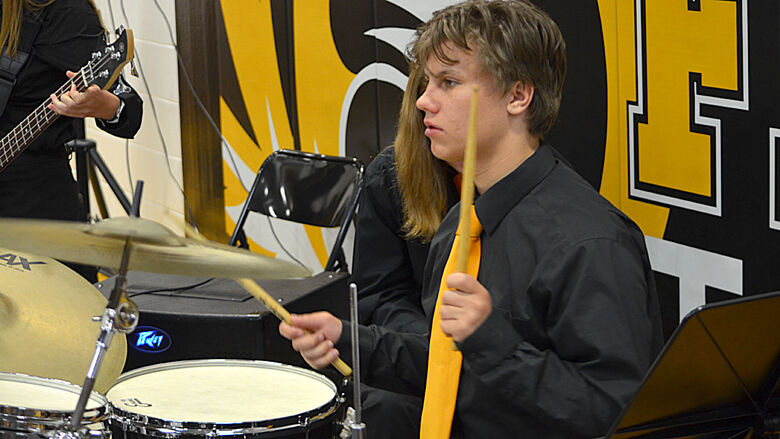 festus bands 3 (18).JPG