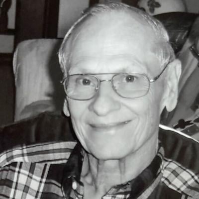 Lloyd E. Sawyer, 89, Fenton