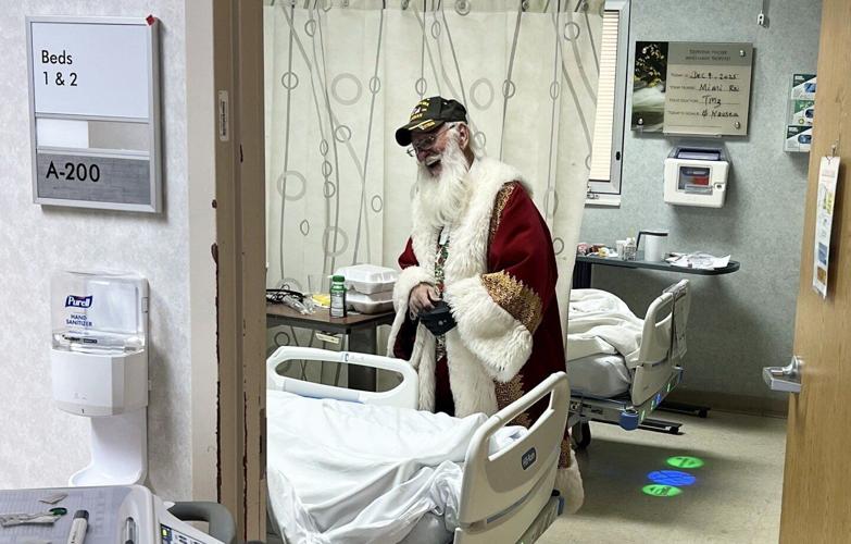 Bionic Santa returns to Nashville with powerful new prosthetic arm
