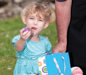 Windsor Baptist Easter Egg hunt draws 100 children 