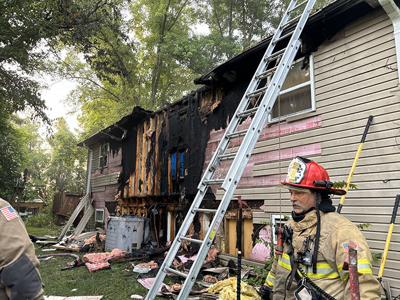 Fire damages home in De Soto area