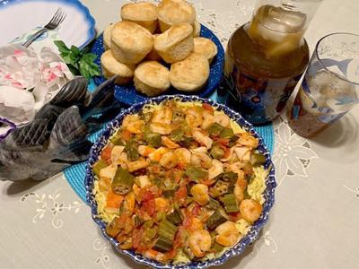 My Leader Yummy – Cajun Seafood and Noodles and Parmesan-Pepper Rolls