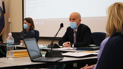 rockwood school board votes to change plans and start new school year with just online learning