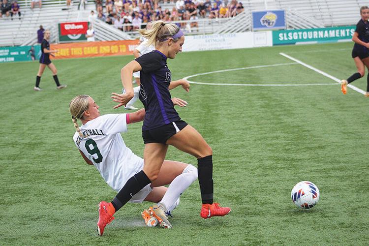 Bailey Flanagan, Lauren Seppi