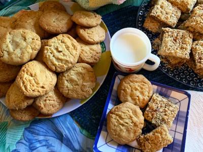 Oatmeal Carmelitas, Mary Jane’s Tea Cakes