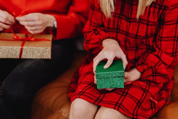 pexels-karola-g-5979111