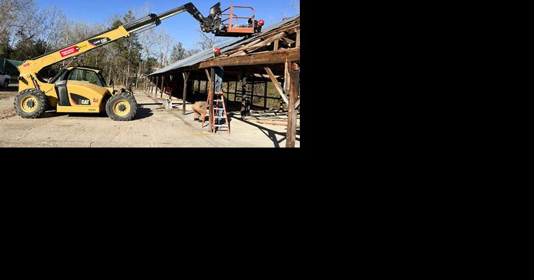 ATS students tear down Jefferson College storage structure | Local News - Vimarsana News