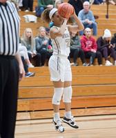 Ron Rigdon photos – Eureka girls basketball team vs. Washington