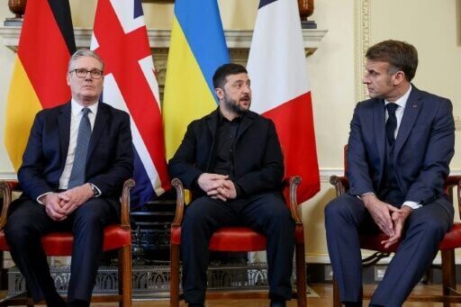 Britain's Prime Minister Keir Starmer, Ukraine's President Volodymyr Zelensky and French President Emmanuel Macron met in London