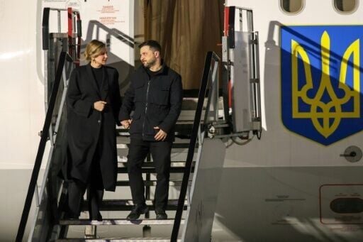 Ukraine's President Volodymyr Zelensky and First Lady Olena Zelenska disembark at Dublin Airport