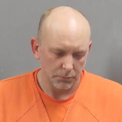 Fenton-area man allegedly strikes man in face with hammer