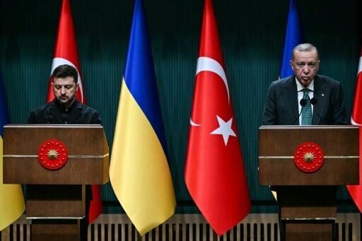 Turkish President Recep Tayyip Erdogan urges the warring sides to join talks in Istanbul