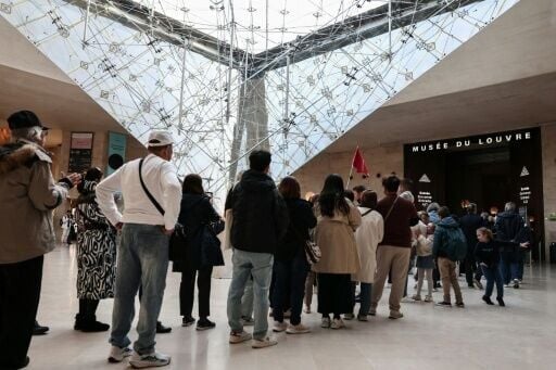 Queues are commonplace at the Louvre