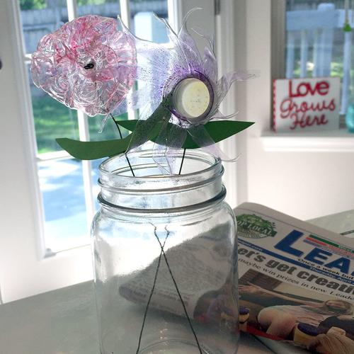 Alex Kim. Arnold MO plastic flowers.jpg