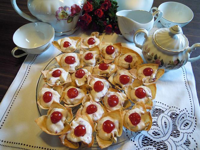 Cherry Cheese Wontons