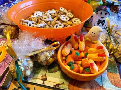 My Leader Yummy – Peanut Butter Popcorn Balls, Cinnamon Apple Halloween Mix