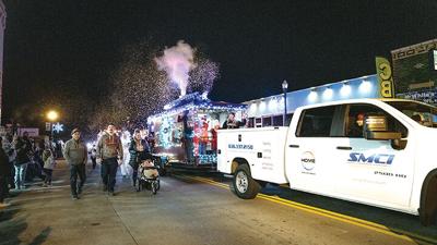 Twin City chamber Christmas parade 2021