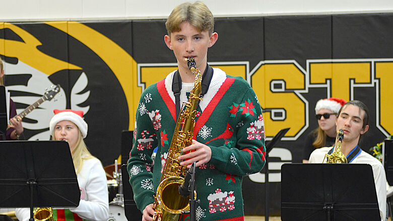 festus band christmas (33).JPG