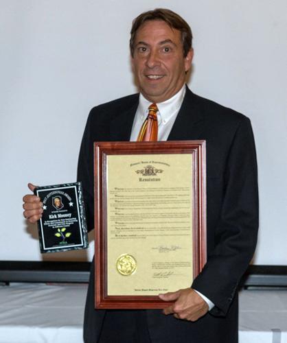 Ted Howell D4-0123.jpg