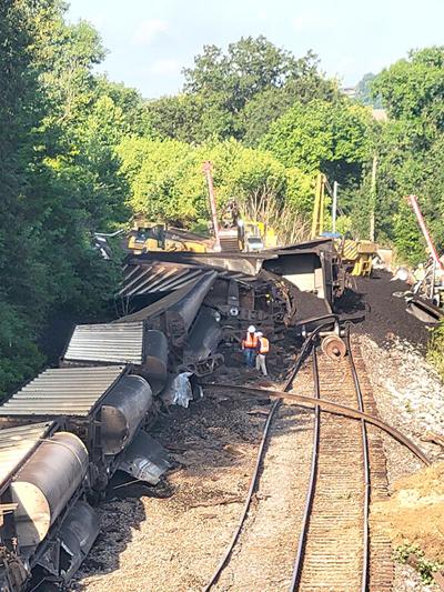 Train derailment north of Eureka causes road closure