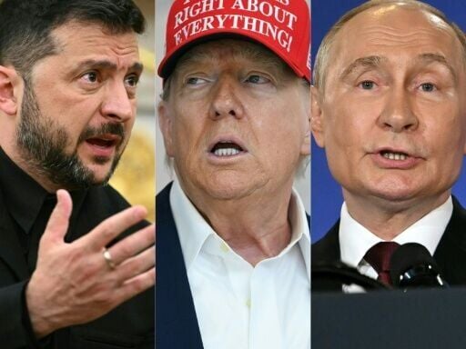 Ukrainian President Volodymyr Zelensky (L) says that Washington has proposed face-to-face talks between Ukraine, the United States and Russia, which could include US President Donald Trump (C) and Russia's Vladimir Putin (R)