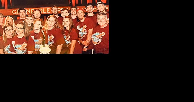 Northwest choir teacher retires after 29 years in education | Local News - Vimarsana News