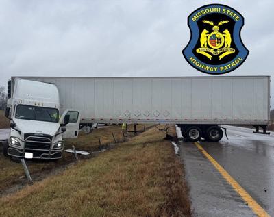 Westbound lane back open after Callaway County tractor trailer crash, eastbound still closed